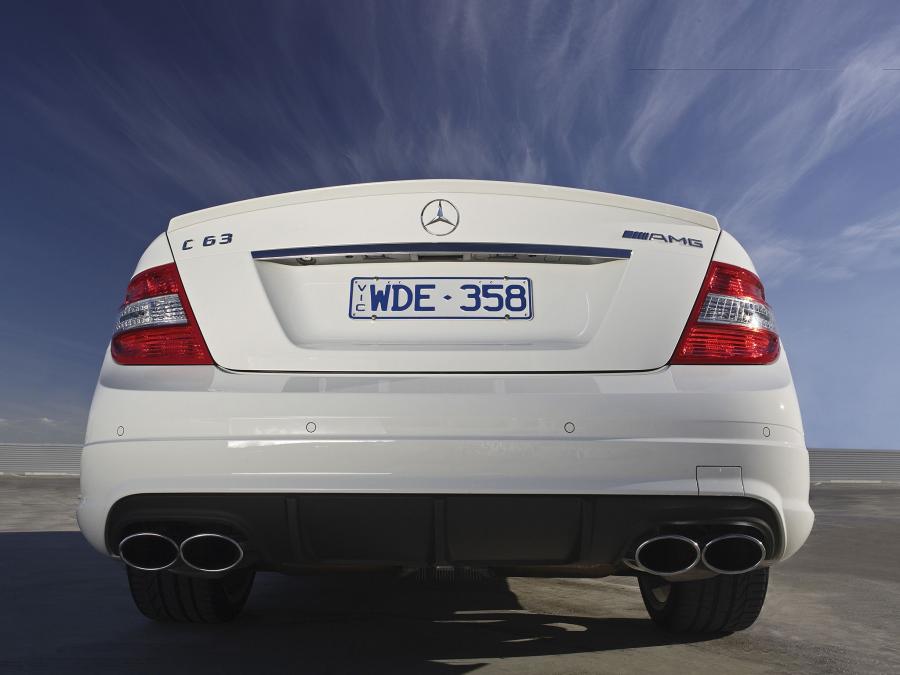 Mercedes-Benz C63 AMG 2008 года  (AU) (фото 21 из 23)